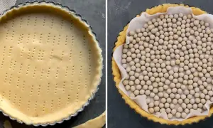 Pâte à tarte crue, percée de trous, dans un moule. À côté, la même pâte recouverte de papier cuisson et de billes pour la précuisson.