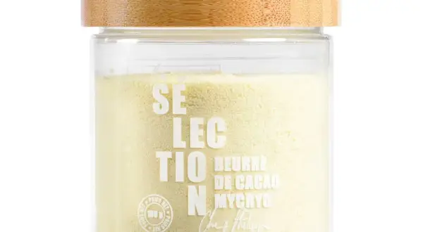 Un pot de beurre de cacao Mycryo, idéal pour comprendre la différence avec le beurre de cacao classique.