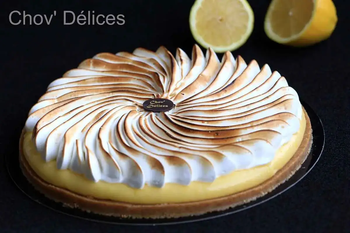 Magnifique tarte au citron avec une meringue dor&eacute;e et a&eacute;rienne. Quelle meringue pour tarte au citron parfaite !